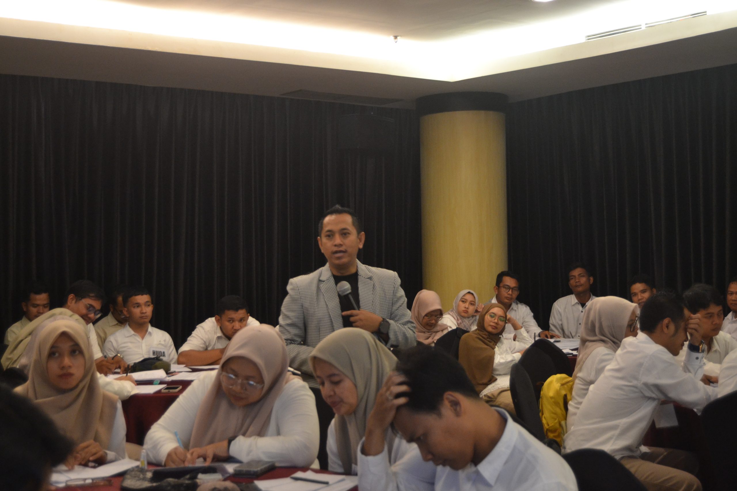 Trainer Service Excellence Manado